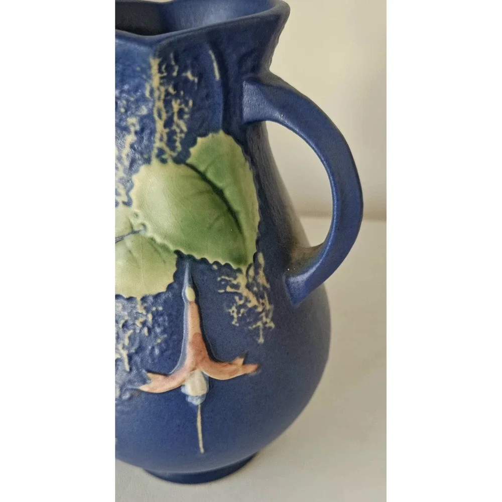 Vintage 1938 Roseville Pottery Fuchsia Blue #895-7